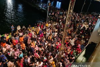 414 warga Serasan mengungsi ke luar pulau