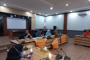 DPRD Sulteng tanggapi tuntutan buruh terkait Perppu Cipta Kerja