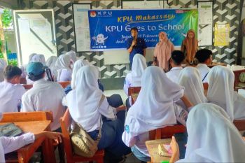KPU Makassar sasar tujuh SMA sosialisasikan Pemilu 2024
