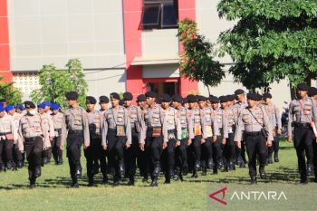 Kapolda NTT wajibkan personel gunakan tas selempang dari tenun