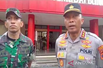 Suporter Persis Solo dikawal polisi ke Stadion Maguwoharjo Sleman