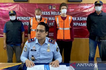 Imigrasi deportasi WN Rusia bekerja sebagai pelawak di Bali