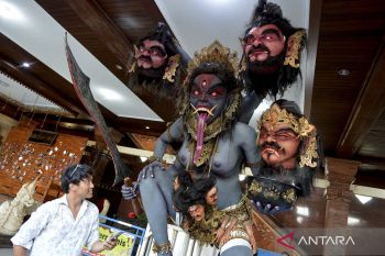 Pembuatan Ogoh-ogoh yang terkoneksi jaringan internet