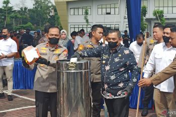 Polda Riau gagalkan peredaran sabu 87 kg dan puluhan ribu ekstasi