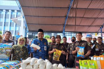 Kejati-Pemprov Sulteng gelar pasar murah jaga stabilitas harga pangan