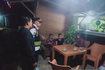 Razia pekat Satpol-PP Damkar Agam amankan empat artis kafe dan dua pengunjung
