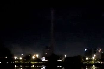 Monas dan gedung perkantoran padamkan lampu 1 jam Aksi Lingkungan