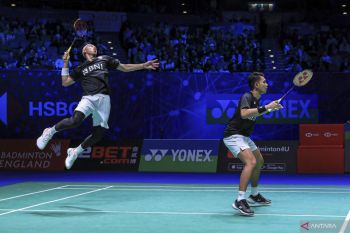 Kalahkan The Daddies, ganda putra Fajar/Rian sabet gelar juara All England perdana