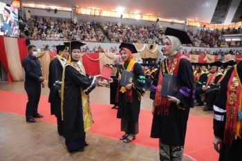 Sebanyak 1.103 lulusan Unila ikuti proses wisuda