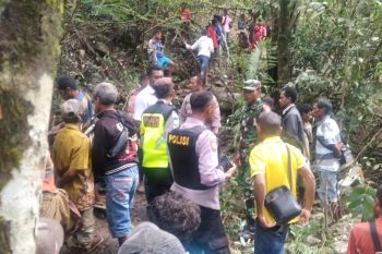 Dua warga Amfoang terseret banjir