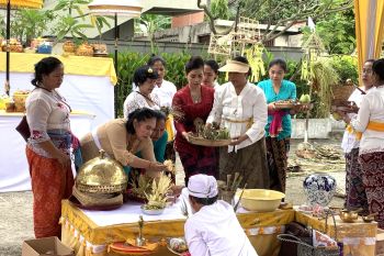 Umat Hindu Sumsel gelar upacara "Tawur Kesanga"