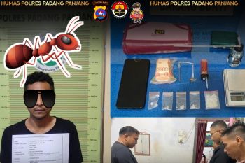 Seorang pria diciduk Tim Karanggo Polres Padang Panjang karena edarkan narkoba jenis sabu