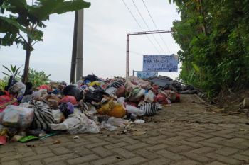 Warga Ponorogo blokade jalan TPA Mrican imbas pencemaran lingkungan