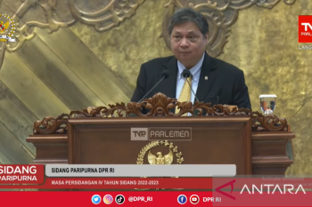 Airlangga Hartarto sebut UU Cipta Kerja jadi fondasi kuat lawan goncangan perekonomian