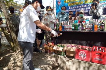 Satpol PP Mataram meningkatkan pengawasan peredaran miras pada Ramadhan