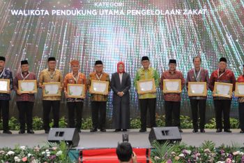 Wali Kota Palembang raih penghargaan Baznas Award 2023