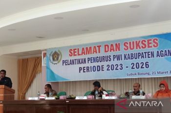 PWI Sumbar minta pengurus daerah bekali wartawan muda