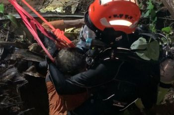 Warga Kupang jatuh ke dalam sumur  30 meter