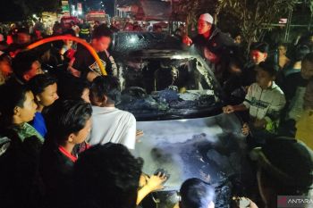 Mobil terbakar di Tapin, penumpang selamat