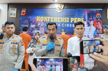 Polresta Cirebon menangkap "begal" bersenjata pistol