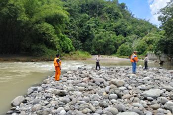 Pencarian lansia terseret banjir di Manggarai dihentikan
