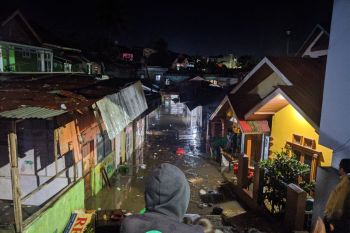 Ratusan warga dievakuasi BPBD Kota Bukittinggi karena banjir