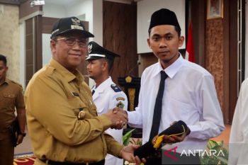 Wakil Bupati  Karimun minta Kades Tanjung Pelanduk dan Tanjung Kilang selalu jaga amanah
