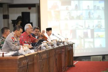 Gubernur  Jateng kebut pembangunan infrastruktur jalan jelang Lebaran