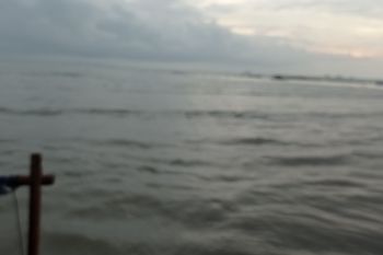 Gunung Anak Krakatau tertutup kabut dan kawah tak terlihat