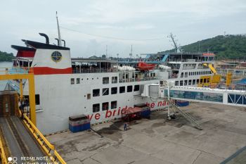 ASDP sebut penyeberangan Merak-Bakauheni lancar tidak terdampak siklon