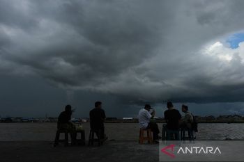 Cuaca di Indonesia hari ini: waspadai potensi hujan lebat di beberapa wilayah