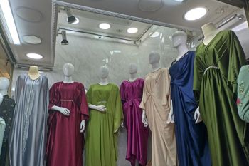 Gamis "Lesti Kejora" dan kaftan paling diburu di Pasar Tanah Abang