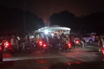 Ledakan kuat terdengar dari kilang minyak Pertamina