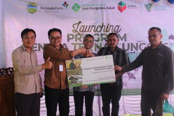 Dompet Dhuafa dan UPZ DK PermataBank Syariah resmikan sentra ayam pedaging di Tasikmalaya