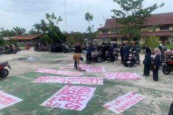 Sejumlah kebijakan manajemen dinilai merugikan, mahasiswa STAIN Bengkalis demo