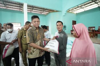 Bupati OKU Timur kirim  bantuan untuk korban puting beliung