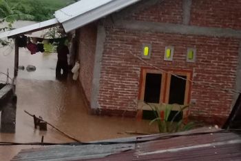 Sebanyak 4.166 kepala keluarga terdampak banjir di Dompu