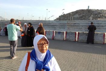 Telaah - Cinta di Jabal Rahmah