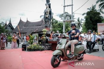 Menparekraf Sandiaga Uno sebut desa wisata Nagari Adat Sijunjung tembus 75 besar ADWI