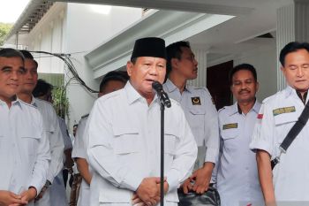 Prabowo Subianto masih membangun komunikasi politik terkait nama cawapres
