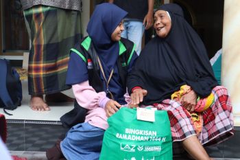 LAZ IP Jeranjang-Yakesma NTB bersinergi menyalurkan bantuan untuk dhuafa