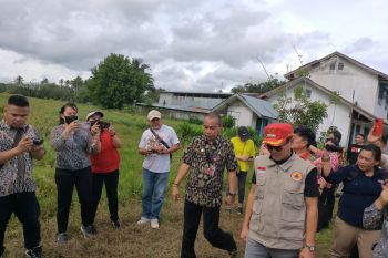 Bupati Minahasa Utara meninjau lokasi relokasi pasar Tatelu