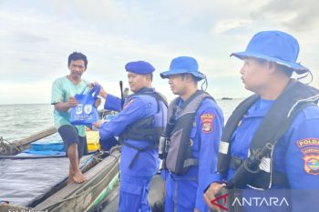 Kegiatan sosial Satpol Airud Polres Lamtim pada bulan Ramadhan