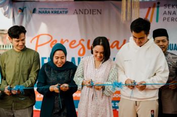 Penyanyi Andien dirikan sekolah pemulung