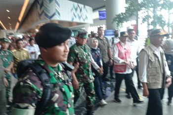 Panglima TNI mengingatkan kru kapal memperhatikan keamanan penumpang