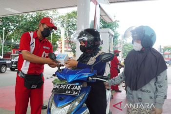 Isi BBM di 131 SPBU di Sumbagsel dapat takjil gratis