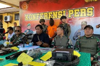 Danrem PWY tagaskan TNI dan Polri mengutamakan keselamatan pilot disandera KKB