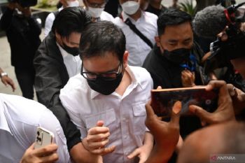 KPK dan Bareskrim Polri cari Dito Mahendra