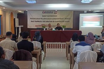 Bawaslu  Agam latih pengawas penanganan pelanggaran administrasi pemilu