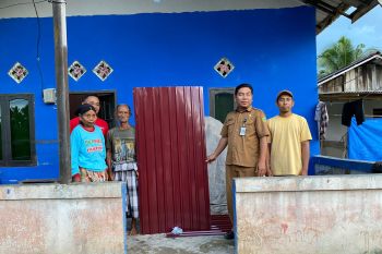 Kabupaten Penajam bantu bahan bangunan warga korban  puting beliung